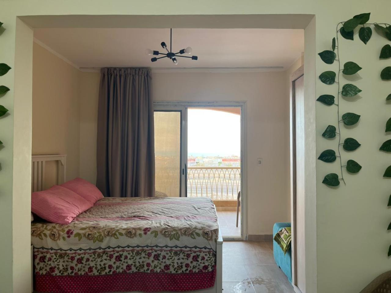 Апартаменти Sea View Apartment, Aqua View Resort, North Coast